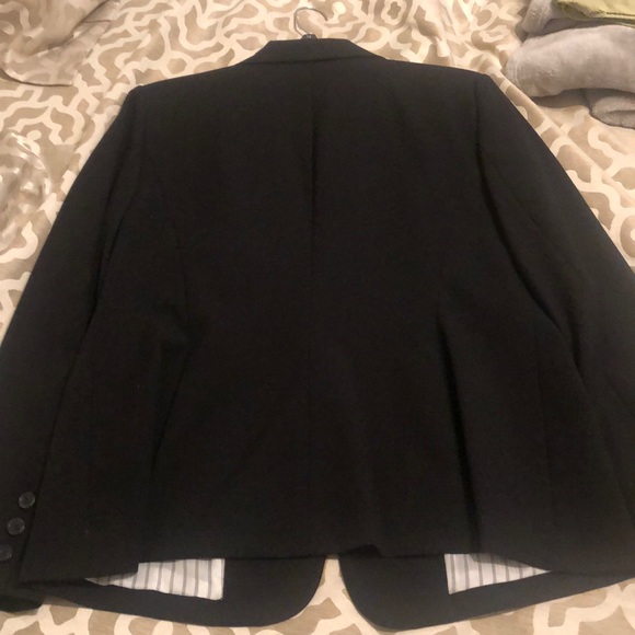 Chaus black blazer size 14; worn once - Picture 6 of 6